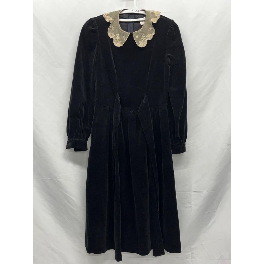 Laura Ashley Black Velvet‎ Lace Collar Made in Carno Wales Vintage Dress US 10